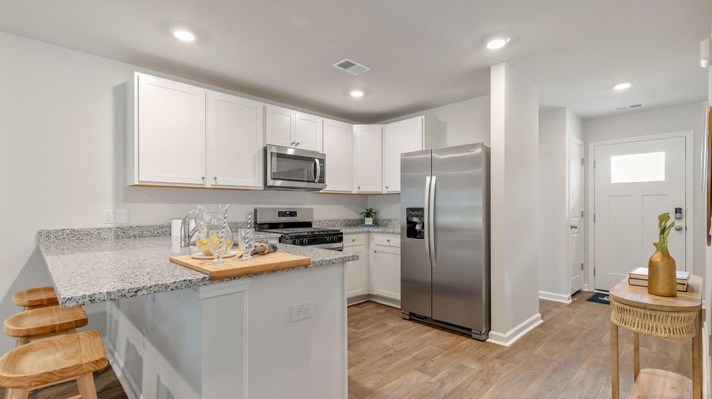 Image 15 of property listing at 158 Broadstone Drive, Summerville, SC 29486