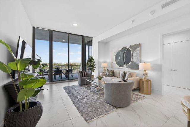 220 Lake Shore Drive 609, Lake Park, FL 33403