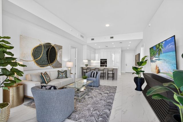 220 Lake Shore Drive 609, Lake Park, FL 33403