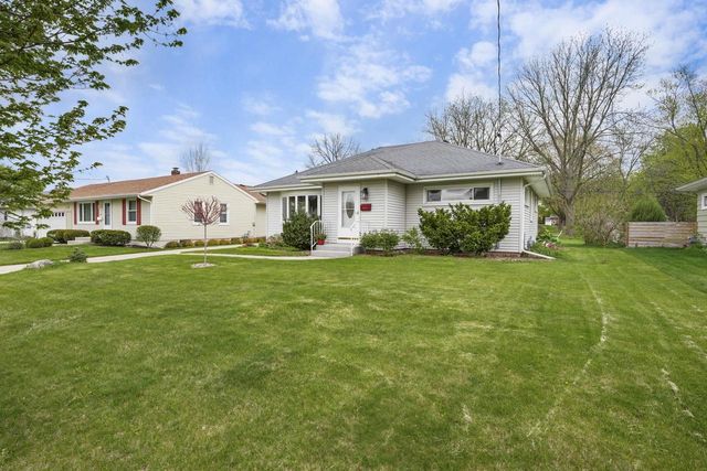 5104 Shore Acres Road, Monona, WI 53716