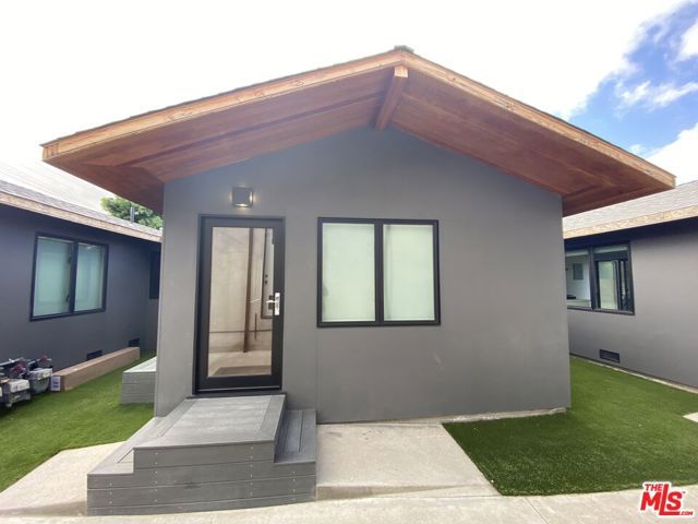 3617 Helms Avenue B, Culver City, CA 90232