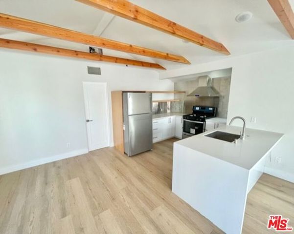 3617 Helms Avenue B, Culver City, CA 90232