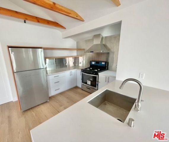 3617 Helms Avenue B, Culver City, CA 90232