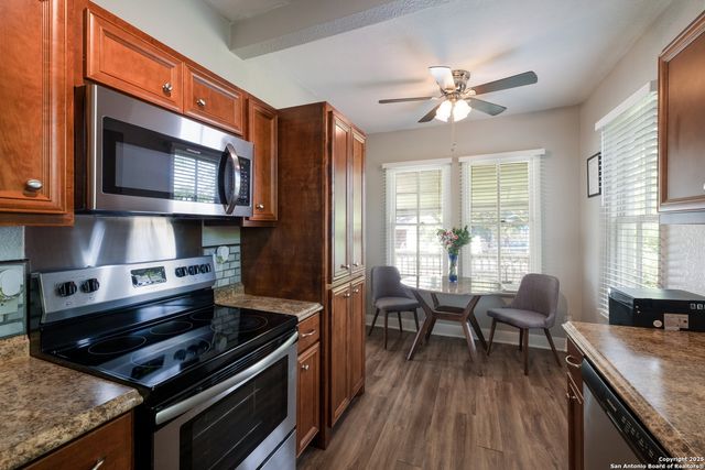 426 N Monumental St, San Antonio, TX 78202