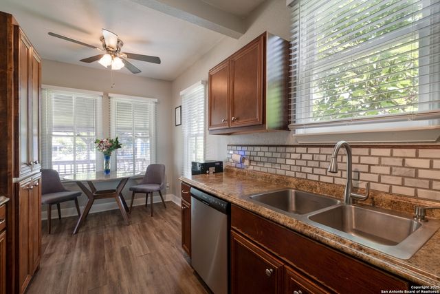 426 N Monumental St, San Antonio, TX 78202