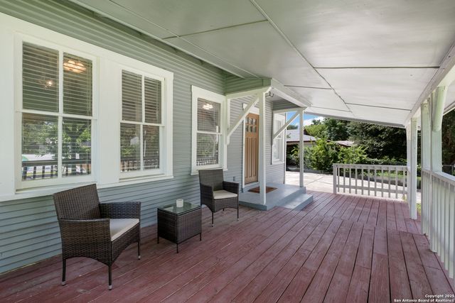 426 N Monumental St, San Antonio, TX 78202