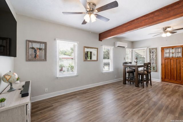 426 N Monumental St, San Antonio, TX 78202