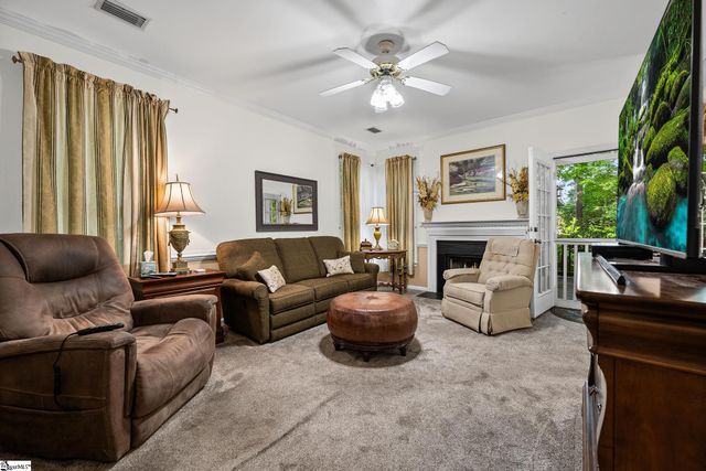 204 Neely Crossing Lane, Simpsonville, SC 29680