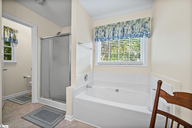 204 Neely Crossing Lane, Simpsonville, SC 29680