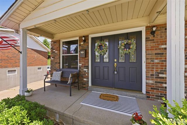 9616 Antonette Hills Drive, Affton, MO 63123