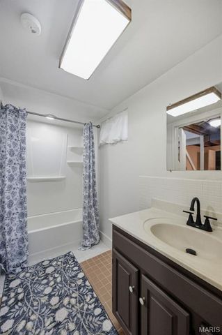 9616 Antonette Hills Drive, Affton, MO 63123