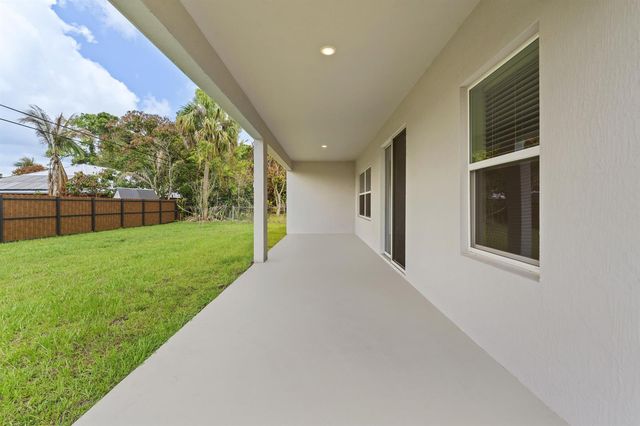 1070 SW Versailles Avenue, Port St. Lucie, FL 34953