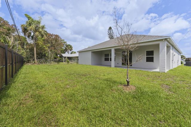 1070 SW Versailles Avenue, Port St. Lucie, FL 34953