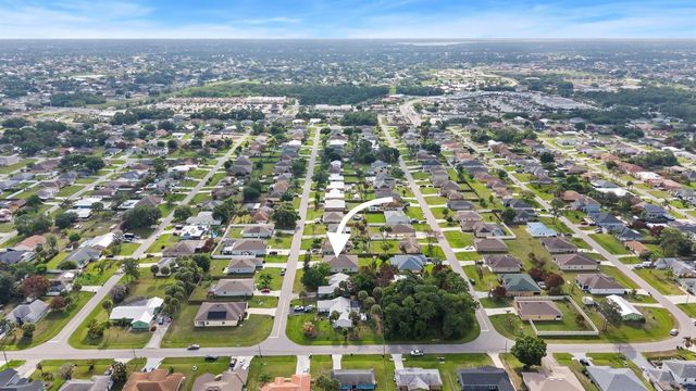1070 SW Versailles Avenue, Port St. Lucie, FL 34953