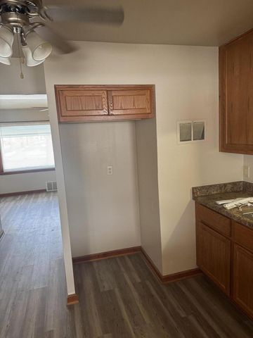 4877 N 40th STREET, Milwaukee, WI 53209