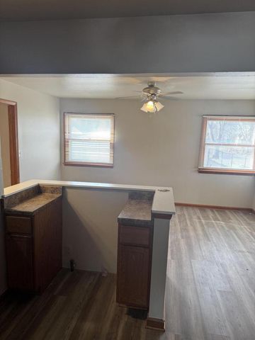 4877 N 40th STREET, Milwaukee, WI 53209