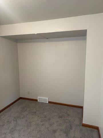 4877 N 40th STREET, Milwaukee, WI 53209