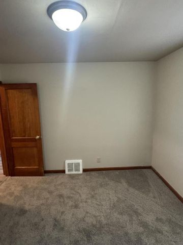 4877 N 40th STREET, Milwaukee, WI 53209