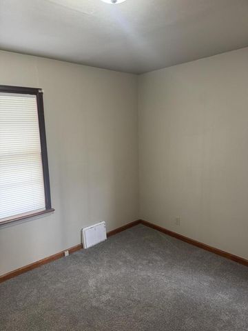 4877 N 40th STREET, Milwaukee, WI 53209