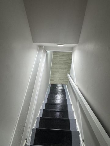 4877 N 40th STREET, Milwaukee, WI 53209