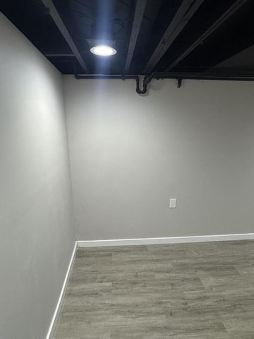 4877 N 40th STREET, Milwaukee, WI 53209