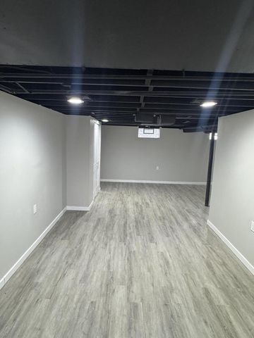 4877 N 40th STREET, Milwaukee, WI 53209