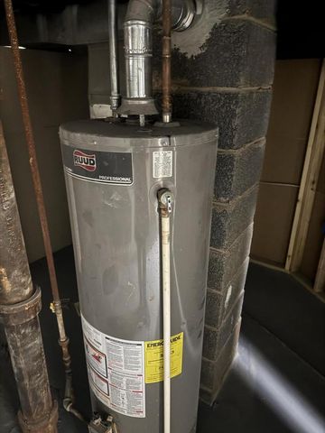 4877 N 40th STREET, Milwaukee, WI 53209