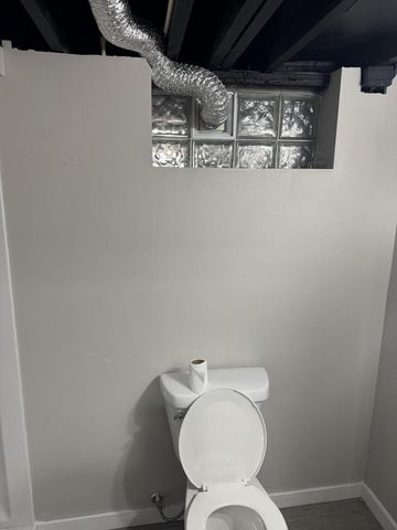 4877 N 40th STREET, Milwaukee, WI 53209