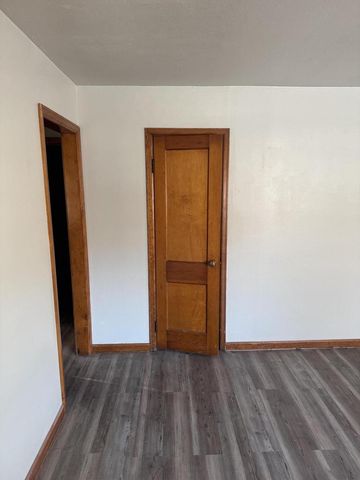 4877 N 40th STREET, Milwaukee, WI 53209