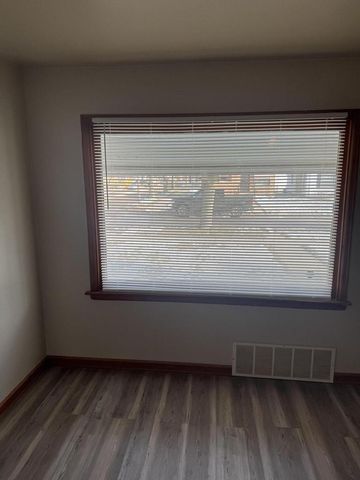 4877 N 40th STREET, Milwaukee, WI 53209