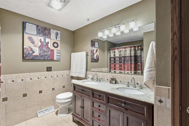 W2530 BROOKHAVEN DRIVE, Appleton, WI 54915