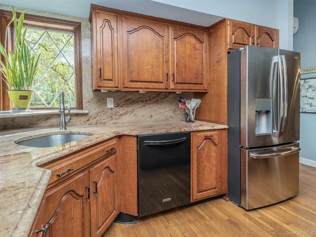 53 Plymouth Drive S, Glen Head, NY 11545