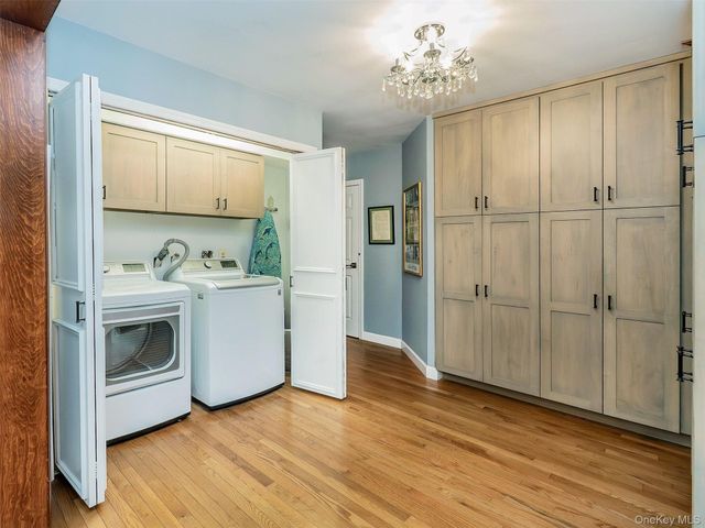 53 Plymouth Drive S, Glen Head, NY 11545