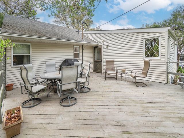 53 Plymouth Drive S, Glen Head, NY 11545