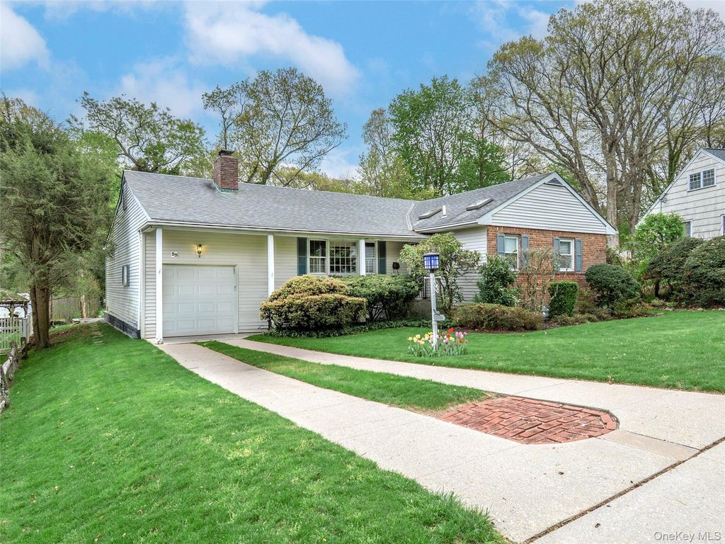 53 Plymouth Drive S, Glen Head, NY 11545