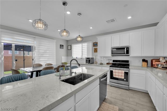 8886 Gilpin Street, Las Vegas, NV 89166