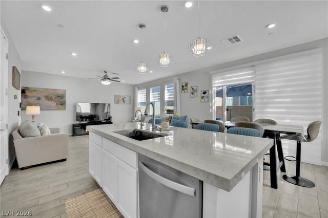 8886 Gilpin Street, Las Vegas, NV 89166