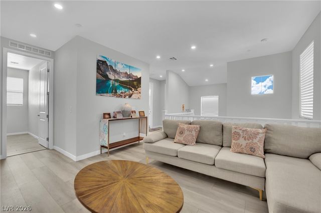 8886 Gilpin Street, Las Vegas, NV 89166