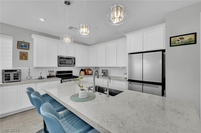 8886 Gilpin Street, Las Vegas, NV 89166