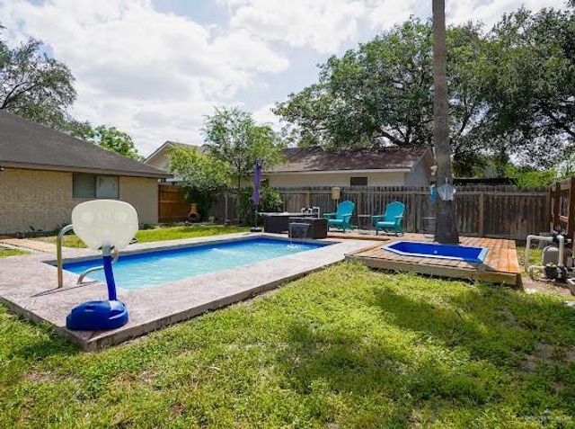 3200 Hummingbird Avenue, Mcallen, TX 78504
