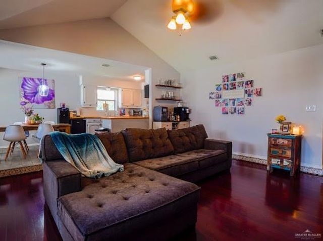 3200 Hummingbird Avenue, Mcallen, TX 78504