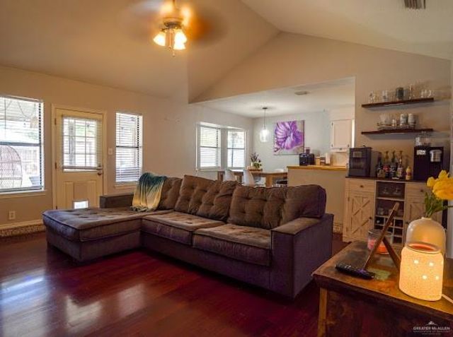 3200 Hummingbird Avenue, Mcallen, TX 78504