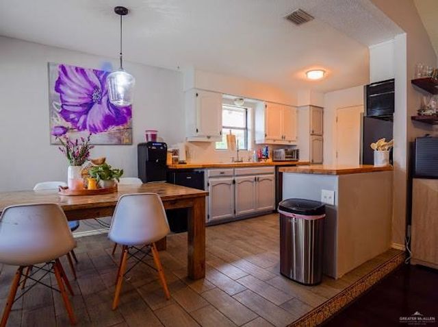 3200 Hummingbird Avenue, Mcallen, TX 78504