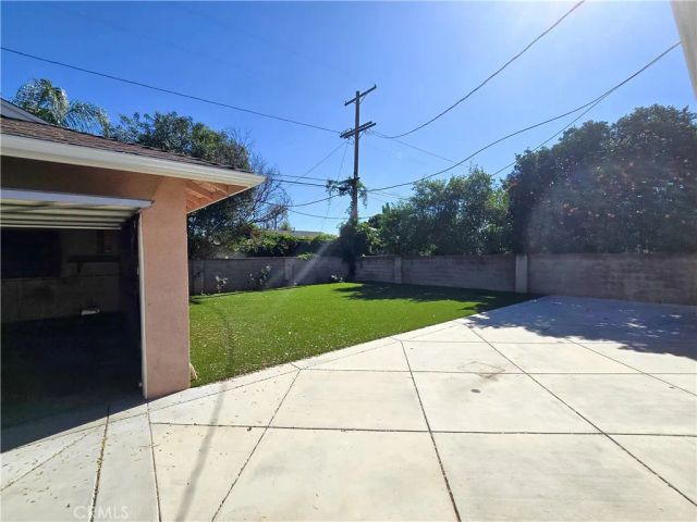 10126 Collett, North Hills, CA 91343