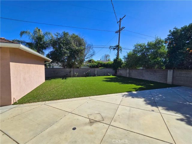 10126 Collett, North Hills, CA 91343