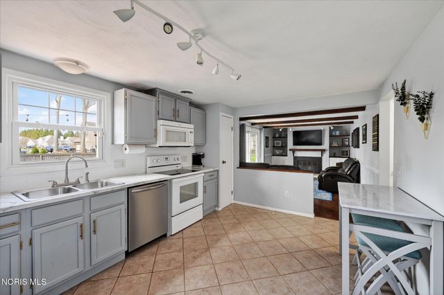 4541 Sheringham Lane, Sylvania, OH 43560