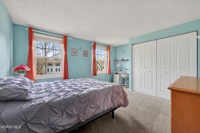 4541 Sheringham Lane, Sylvania, OH 43560