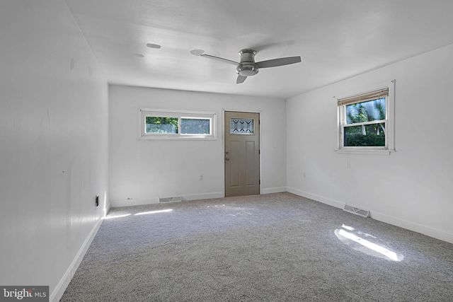 251 NOVACK DR, Clayton, NJ 08312