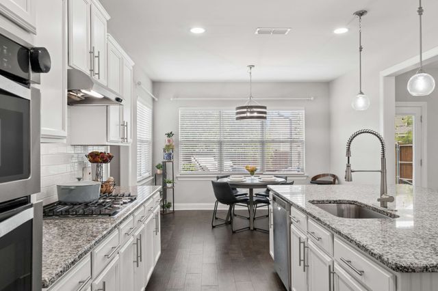 807 Sapphire Dr, Murfreesboro, TN 37128