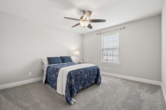 807 Sapphire Dr, Murfreesboro, TN 37128